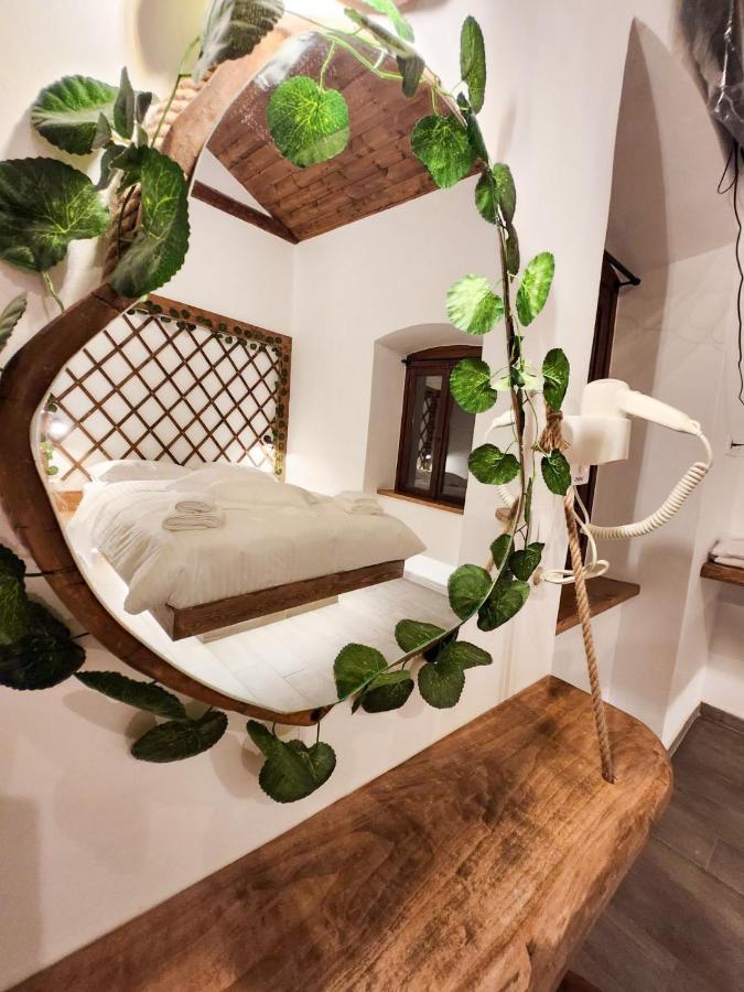 Elia Luxury *